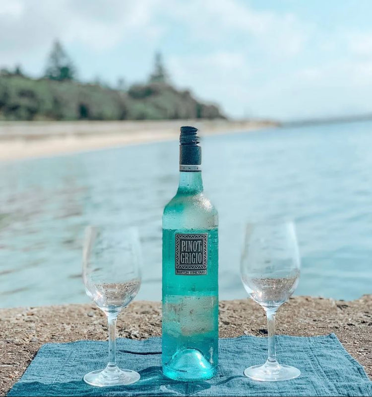 Metal Label 2025 Pinot Grigio